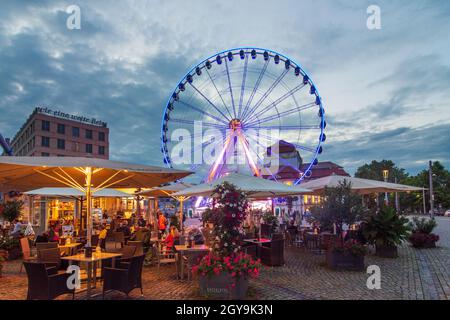 Dresden: Platz Postplatz, Riesenrad in Sachsen, Sachsen, Deutschland Stockfoto