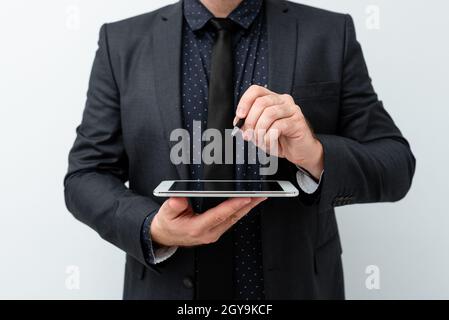 Vorstellung Von Ideen Für Neue Technologien Zur Diskussion Technologischer Verbesserungen Stockfoto