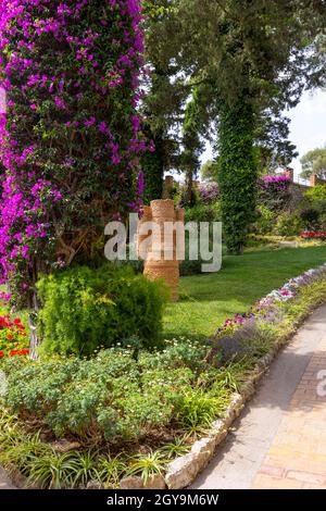 Capri Island, Italien - 28. Juni 2021: Gärten des Augustus, botanische Gärten auf der Insel Capri Stockfoto