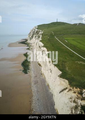 Luftaufnahme des Cap Blanc-Nez, malerische Panoramalandschaft. Idyllisch Stockfoto