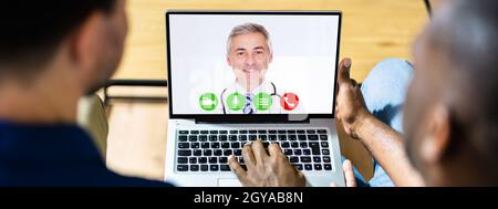 Arzt Video-Telefonkonferenz Am Computer Stockfoto
