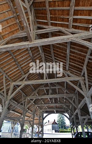 Die alte Markthalle in Lesmont im Departement Aube in Nord-Zentral-Frankreich Stockfoto