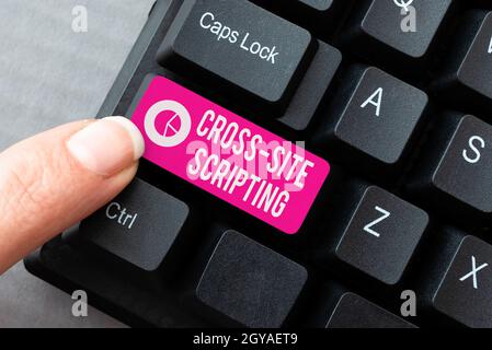 Hand schreiben Zeichen Cross Site Scripting, Business Idea Sicherheitslücke vor allem in Web-Anwendung gefunden Bearbeiten von Website-Programm-Codes, Lernen N Stockfoto