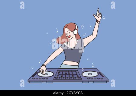 Arbeiten als dj im Club-Konzept. Junge lächelnde Mädchen teen Cartoon-Figur stehen und machen musikalische Mischung mit speziellen Geräten und arbeiten als dj fühlen Stockfoto