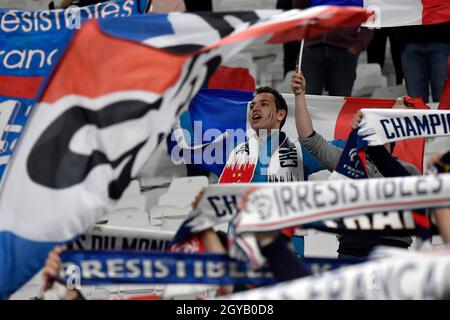 Turin, Italien. Oktober 2021. Fans Frankreichs beim Halbfinalspiel der UEFA Nations League zwischen Belgien und Frankreich im Juventus-Stadion in Turin (Italien) am 7. Oktober 2021. Foto Andrea Staccioli/Insidefoto Kredit: Insidefoto srl/Alamy Live News Stockfoto