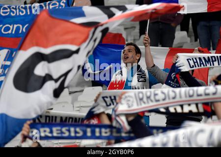 Turin, Italien. Oktober 2021. Fans Frankreichs beim Halbfinalspiel der UEFA Nations League zwischen Belgien und Frankreich im Juventus-Stadion in Turin (Italien) am 7. Oktober 2021. Foto Andrea Staccioli/Insidefoto Kredit: Insidefoto srl/Alamy Live News Stockfoto