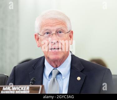 Washington, Usa. Oktober 2021. US-Senator Roger Wicker (R-MS) spricht bei einer Anhörung des Ausschusses für Handel, Wissenschaft und Transport des Senats. Kredit: SOPA Images Limited/Alamy Live Nachrichten Stockfoto