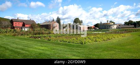 Hancock Shaker Museum, Pittsfield, Massachusetts, USA - Eine Shaker-Gemeinde, die in den 1780er Jahren gegründet wurde. Panoramablick auf das Dorf. Stockfoto