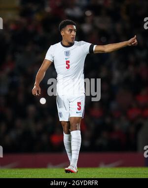 London, Großbritannien. Oktober 2021. James Hill (Fleetwood Town) von England U20 während des Internationalen Spiels zwischen England U20 und Italien U20 im Technique Stadium, Chesterfield am 7. Oktober 2021. Foto von Andy Rowland. Quelle: Prime Media Images/Alamy Live News Stockfoto