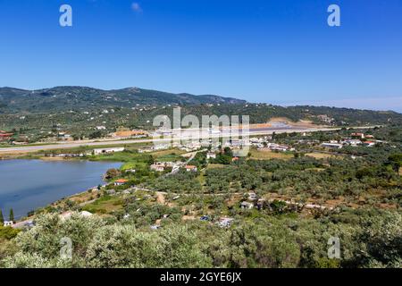 Skiathos, Griechenland - 6. Juni 2016: Übersicht Flughafen Skiathos (JSI) in Griechenland Stockfoto