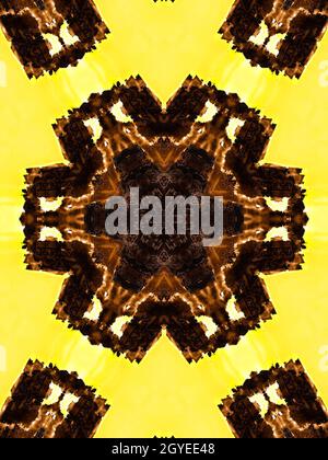 Illustration eines hellen fraktalen Kaleidoskops aus Fackeln und Sonne mit Spiralen. Vertikales Bild. Stockfoto
