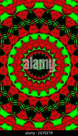 Kaleidoskop in den weihnachtsfarben Rot und Grün. Frohe weihnachten 2022 Muster Vertikales Bild. Stockfoto