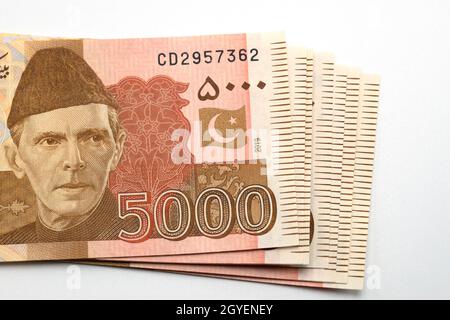 Pakistanische Rupien, pakistanische Währungsscheine, 5000 Rupien Stockfoto