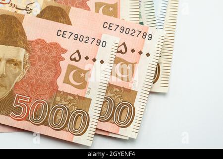 Pakistanische Rupien, pakistanische Währungsscheine, 5000 Rupien Stockfoto