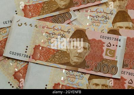 Pakistanische Rupien, pakistanische Währungsscheine, 5000 Rupien Stockfoto