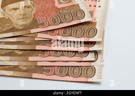 Pakistanische Rupien, pakistanische Währungsscheine, 5000 Rupien Stockfoto