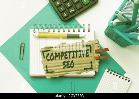 Schreiben Text anzeigen Competitive Seo, Business Concept der Prozess der Bewertung, wie die Top-Rankings Tarif Berechnung Kosten Budgetierung Ideen Mat Stockfoto