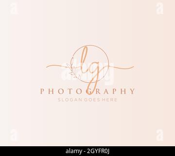 Feminines Logo von LG. Verwendbar für Natur, Salon, Spa, Kosmetik und Beauty Logos. Flaches Vektor-Logo-Design-Template-Element. Stock Vektor