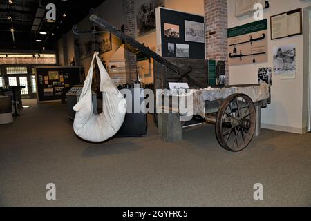 Baumwollballen auf einer Skala. Stockfoto