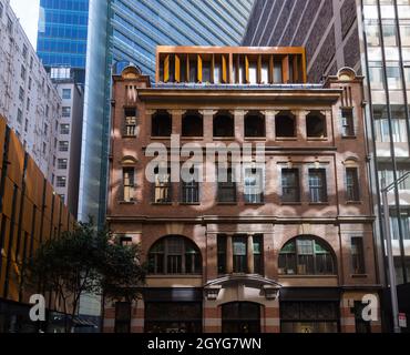 Sydney, Australien. Donnerstag, 7. Oktober 2021. Außenansicht des Scotch and Soda Building, Sydney. Ein historisches Geschäftsgebäude in der Castlereagh Street im zentralen Geschäftsviertel von Sydney, Australien. Es wurde ursprünglich 1926 als Lagerhaus für das Kaufhaus Anthony Horden & Sons errichtet. Scotch & Soda feiert jetzt den Freigeist von Amsterdam, einem klassischen und modernen Bekleidungsgeschäft. Kredit: Paul Lovelace/Alamy Live News Stockfoto