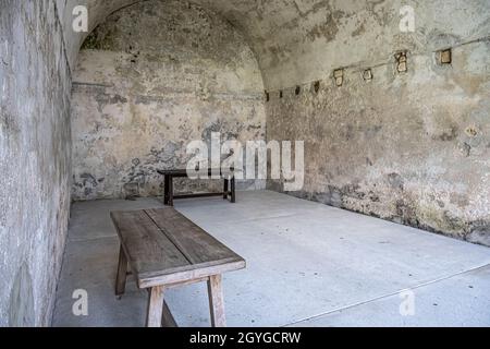 Festungsraum im Castillo de San Marcos National Monument, der ältesten gemauerten Festung im kontinentalen Teil der Vereinigten Staaten, in St. Augustine, Florida. (USA) Stockfoto