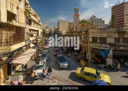 LIBANON, SÜDLIBANON, SAIDA (SIDON), FAKHREDDINE STREET Stockfoto