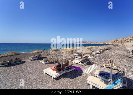 Berühmter Roter Strand in Santorini, Griechenland Stockfoto