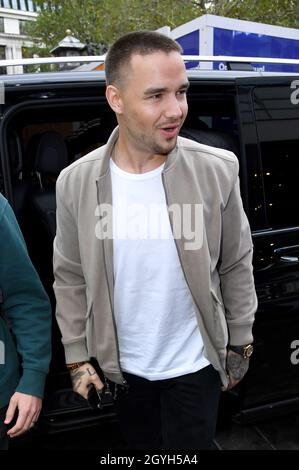 London, Großbritannien. Oktober 2021. Oktober 2021, London, Großbritannien. Liam Payne kommt bei Global Radio zu ihrem Make Something Noise Charity Day am Leicester Square, London. Quelle: Doug Peters/EMPICS/Alamy Live News Stockfoto