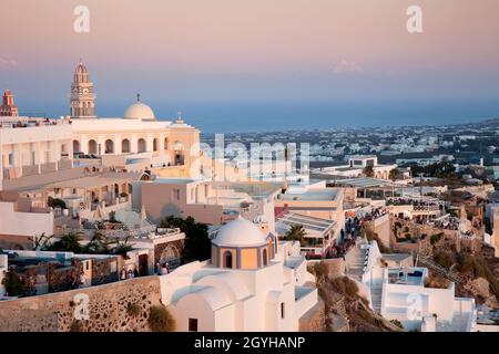 Blick auf Fira, Firostefani, Abendstimmung, Santorini, kykladen Griechenland, Europa Stockfoto