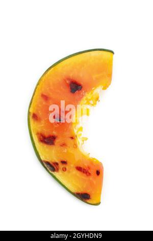 Leckere gegrillte Papaya isoliert auf weißem Hintergrund. Stockfoto