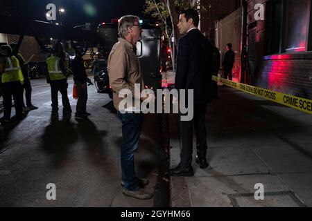 RAMI MALEK und JOHN LEE HANCOCK in THE LITTLE THINGS (2021), Regie: JOHN LEE HANCOCK. Quelle: WARNER BROS. / GOODE, NICOLA / Album Stockfoto