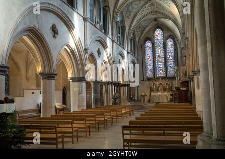 Innenraum der St. Mary & St. Blaise Kirche im Boxgrove Priorat in der Nähe von Chichester, West Sussex, Großbritannien Stockfoto