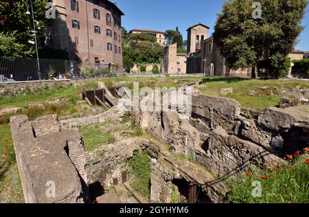 Ruinen des zweiten jüdischen Ghettos (Ghettarello) auf der Piazza di Monte Savello, Rom, Italien Stockfoto