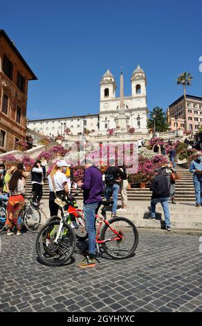 Italien, Rom, Spanische Treppe mit Blumen Stockfoto