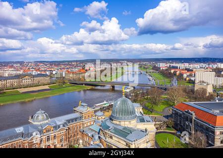 Dresden, Sachsen, Deutschland: Blick von der Frauenkirche auf die historische Altstadt. Stockfoto