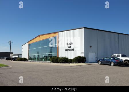 FARGO, NORTH DAKOTA - 4 Okt 2021: Das Fargo Air Museum befindet sich am Hector International Airport. Stockfoto