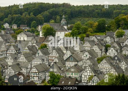 Drohnenansicht im Transkriptionsdorf Freudenburg auf Deutschland Stockfoto