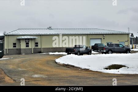 Das Fort McCoy Medical Simulation Training Center wird am 7. Januar 2020 in Fort McCoy, Wisconsin, gezeigt. Das Medical Simulation Training Center bietet einen standardisierten Satz von Simulationsgeräten, wie Schaufensterpuppen, Moulage und Audio/Sound-Systemen, die zur Schulung beitragen. Das Zentrum, das zur Direktion für Pläne, Ausbildung, Mobilisierung und Sicherheit in Fort McCoy gehört, wurde 2009 gegründet. Seitdem hat sie Zehntausende von militärischem medizinischem Personal ausgebildet. (USA Army Photo von Scott T. Sturkol, Public Affairs Office, Fort McCoy, Wisp.) Stockfoto