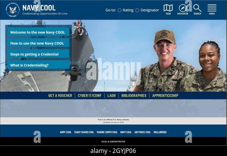 200109-N-N0443-0001 PENSACOLA, Florida (Jan 9, 2020) die Website des Navy Credentialing Opportunities On-Line (COOL) Programms hat ein neues Erscheinungsbild für 2020 und hat viele neue Funktionen hinzugefügt. Die Website von Navy COOL unter http://www.cool.navy.mil/ bietet Informationen über Lizenzen und Zertifizierungen, die für alle Navy-Berufe gelten, und bietet Ressourcen und Finanzmittel, um den eingesandten Matrosen und jetzt Offizieren zu helfen, angemessene zivile gewünschte Referenzen zu erhalten. (USA Navy Foto/veröffentlicht) Stockfoto