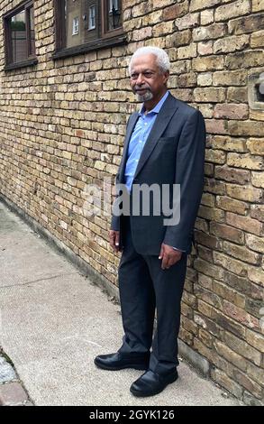 London, Großbritannien. Okt. 2021. Der tansanische Schriftsteller Abdulrazak Gurnah am Rande einer Pressekonferenz. Gurnah wurde am Donnerstag mit dem Nobelpreis für Literatur ausgezeichnet. Quelle: Larissa Schwedes/dpa/Alamy Live News Stockfoto