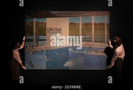 Werke von Jean-Michel Basquiat , Peter Doig , david Hockney , Bridget Riley , Radiohead x Stanley Donwood , wie man vollständig verschwinden 9-15 Oktober Christie Partner mit radiohead Thom Yorke zu präsentieren Kunstwerke von Stanley Donwood , erstellt für das Album Kid A , Angeboten in erster geöffnet 5-19 Oktober 2021 . 1-54 Neudefinition des Trends - Geschichten in der Entstehung kuratiert 9-15. Oktober 2021 . Bold Black British) Kuratiert von Aindrea Emelife, bis zum 21. Oktober wird Christie's in Zusammenarbeit mit der visionären Kuratorin Aindrea Emelife das Erbe schwarzer britischer Künstler präsentieren. Stockfoto