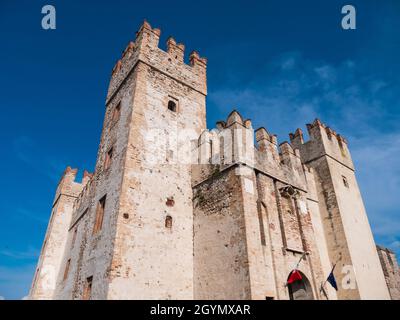 Scaliger Castle oder Castello Scaligero in Sirmione Italien am Gardasee Stockfoto