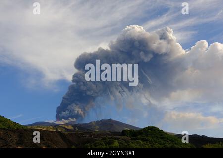 Ausbruch des Vulkans Ätna, Sizilien 21. September am 2021 Stockfoto