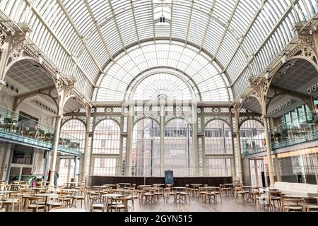 Innenraum der Paul Hamlyn Hall (Floral Hall) im Royal Opera House, Covent Garden, London, Großbritannien Stockfoto