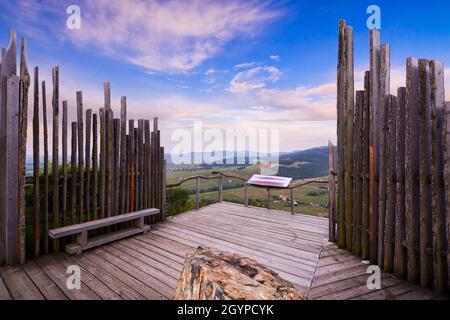 Aussichtspunkt auf Mont Brouilly, Beaujolais, Frankreich Stockfoto