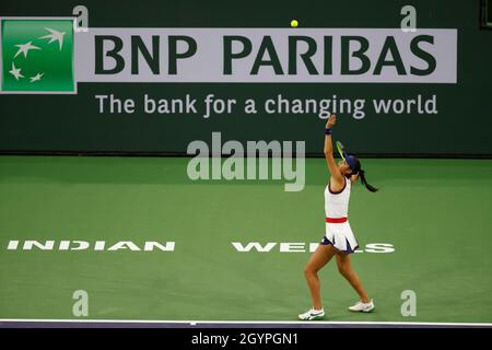 Kalifornien, USA. Okt. 2021. 08. Oktober 2021 Emma Raducanu betreut Alaksandra Sasnovich bei den BNP Paribas Open 2021 im Indian Wells Tennis Garden in Indian Wells, Kalifornien. Obligatorischer Bildnachweis: Charles Baus/CSM Kredit: CAL Sport Media/Alamy Live News Stockfoto