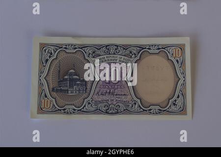 Nahaufnahme einer veralteten ägyptischen Piastres-Banknote Stockfoto