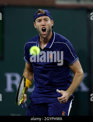 Kalifornien, USA. Okt. 2021. 08. Oktober 2021 Jack Sock reagiert auf den Sieg gegen den Australier John Millman bei den BNP Paribas Open 2021 im Indian Wells Tennis Garden in Indian Wells, Kalifornien. Obligatorischer Bildnachweis: Charles Baus/CSM Kredit: CAL Sport Media/Alamy Live News Stockfoto