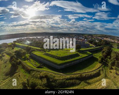 Windmill Bastion ist Teil der elisabethanischen Stadtmauer, die Englands nördlichste Stadt umgibt. Berwick upon Tweed, Northumberland, England, Großbritannien Stockfoto