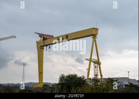 Belfast, N.Ireland - 4. September 2021:Harland & Wolff Samson und Goliath Schiffsbau-Portalkrane in Belfast Stockfoto